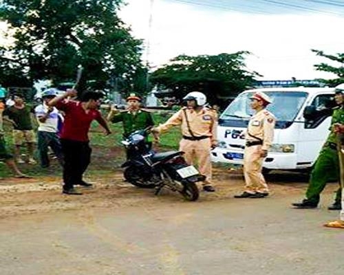 Phẫn nộ "soái ca" Tây Nguyên chém trọng thương Công an - 2