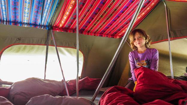 Cả nhà "trốn đời" du lịch suốt 7 năm qua 30 quốc gia - 3