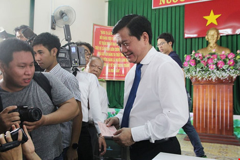 Tỷ lệ cử tri cả nước đã đi bầu cử đạt khoảng trên 70% - 10