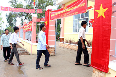 Tỷ lệ cử tri cả nước đã đi bầu cử đạt khoảng trên 70% - 18