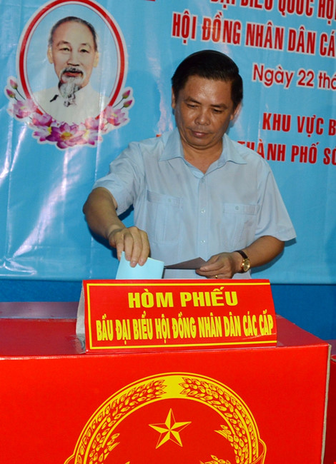 Tỷ lệ cử tri cả nước đã đi bầu cử đạt khoảng trên 70% - 7