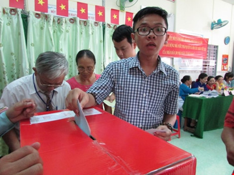 Tỷ lệ cử tri cả nước đã đi bầu cử đạt khoảng trên 70% - 5