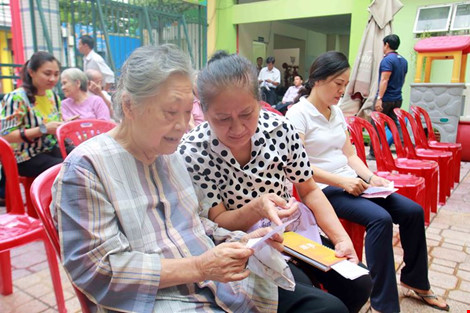 Tỷ lệ cử tri cả nước đã đi bầu cử đạt khoảng trên 70% - 12