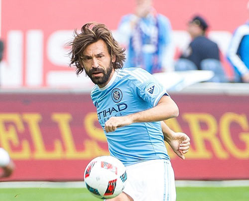 Đội của Pirlo, Lampard thua thảm đội cũ của Henry - 1