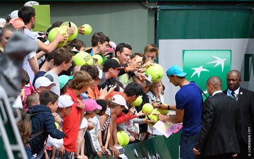 Roland Garros ngày 1: Kyrgios khởi đầu vất vả, hoãn trận Nishikori - 6