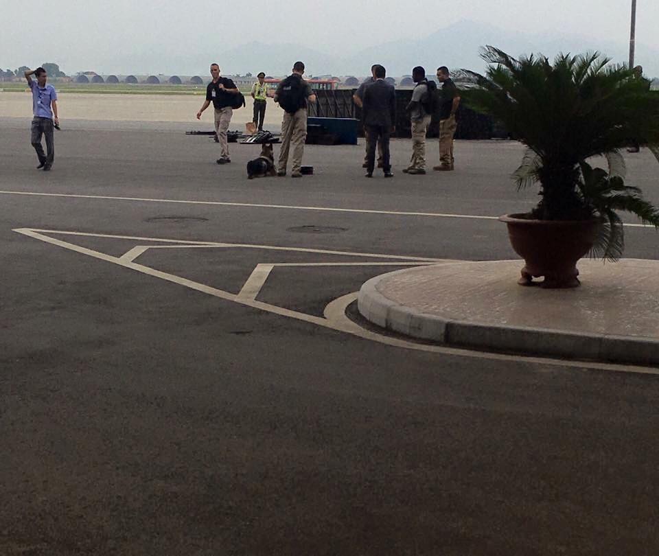 Chùm ảnh: Đón TT Obama, an ninh siết chặt từ sân bay về khách sạn - 5