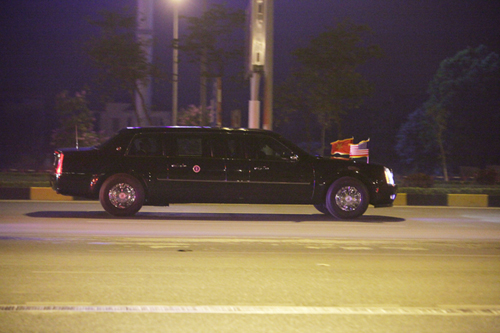 Chùm ảnh: Đón TT Obama, an ninh siết chặt từ sân bay về khách sạn - 16