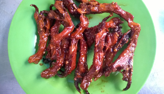 Lưỡi vịt khìa nước dừa giòn giòn, ngọt ngọt - 2