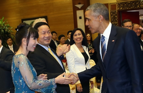 Chủ tịch FPT mong Tổng thống Obama hỗ trợ lập trình viên VN - 1