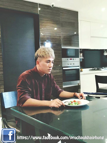 “Bữa tối một mình” không đơn độc của Châu Khải Phong - 4