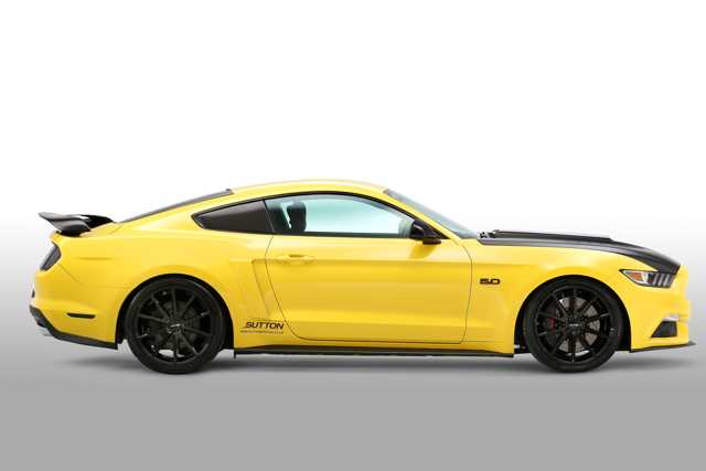 Ford Mustang độ phong cách và mạnh mẽ - 2