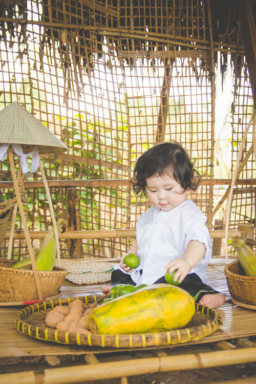 Bộ ảnh “cô nông dân nhí” 11 tháng tuổi siêu đáng yêu - 3