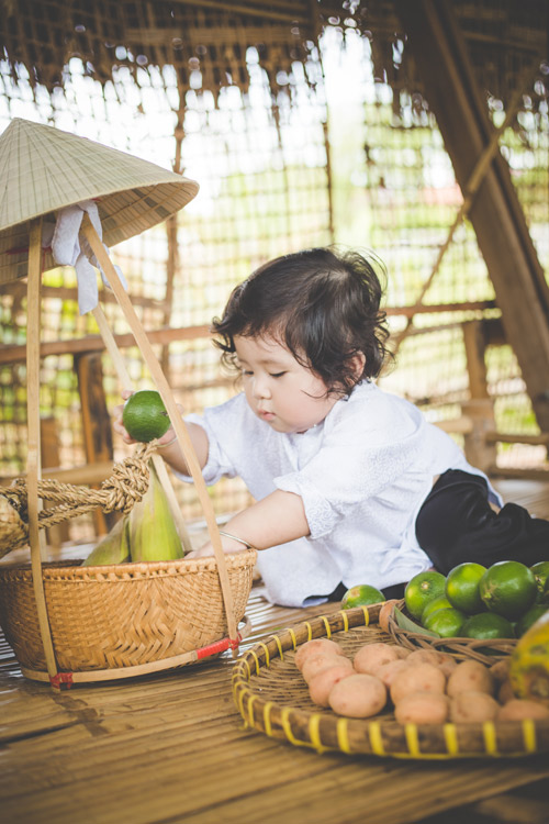 Bộ ảnh “cô nông dân nhí” 11 tháng tuổi siêu đáng yêu - 6