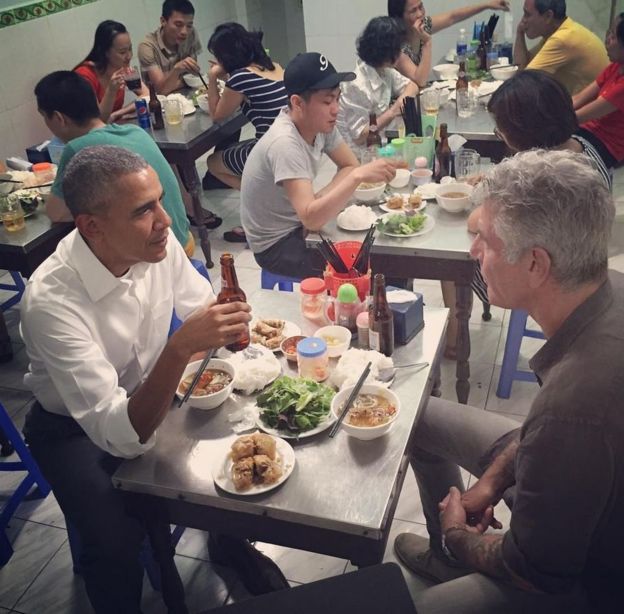 Obama ăn bún chả - 6 điểm lạ trong bữa bún chả của Obama