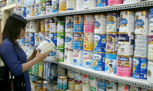 Tháng 7, xem xét bỏ trần giá sữa cho trẻ dưới 6 tuổi - 1