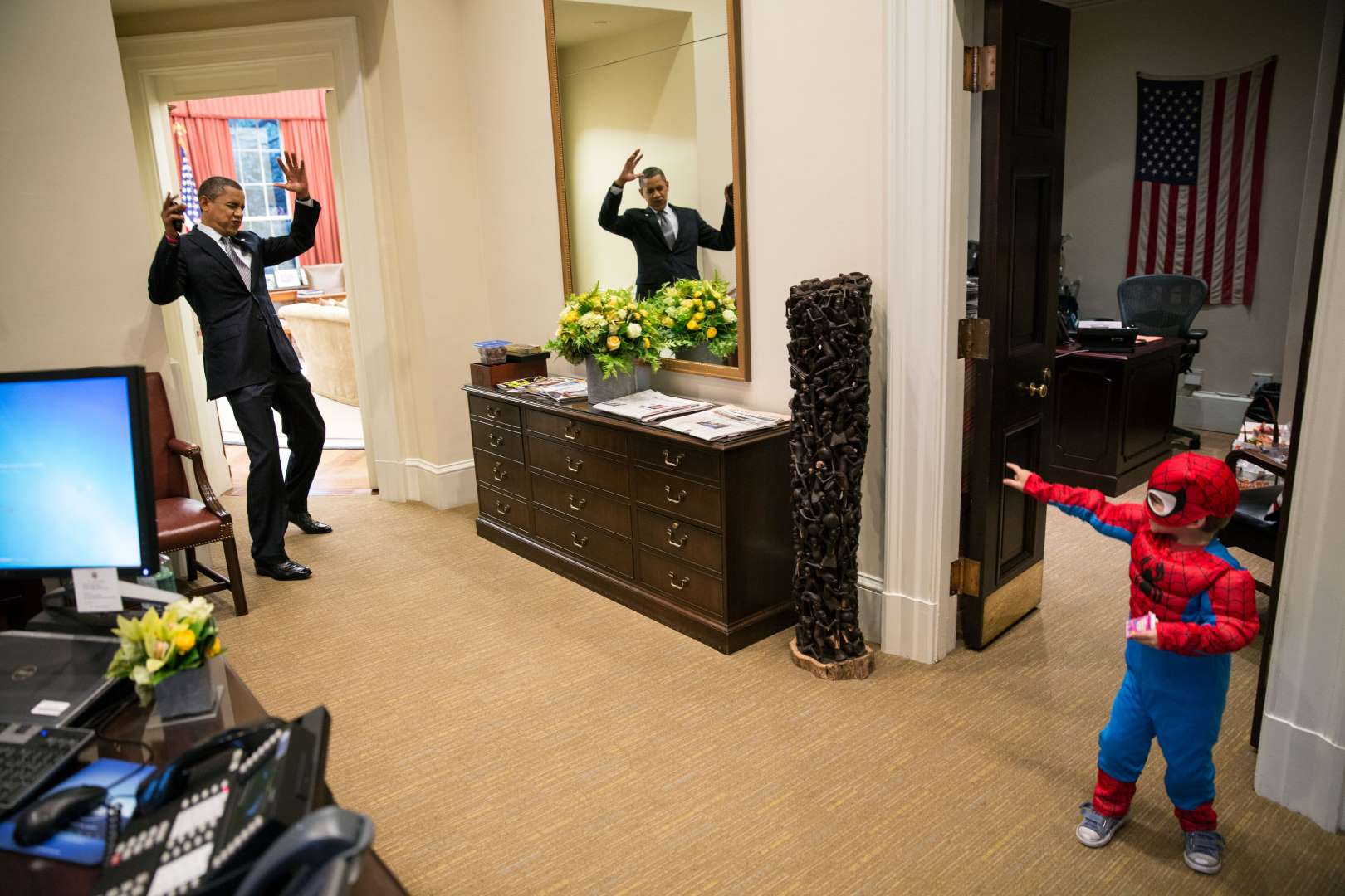 Những khoảnh khắc chơi đùa thoải mái của ông Obama - 1