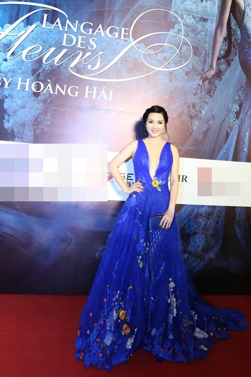 Hồng Quế vác bụng bầu đi dự sự kiện Ngôn ngữ hoa