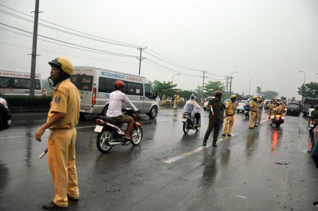 Ảnh: Khói lửa bao trùm công ty nệm Vạn Thành - 13