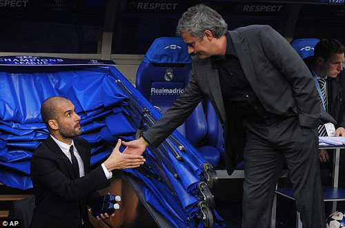 Góc nhìn: Pep nên lo lắng khi Mourinho tới MU - 1