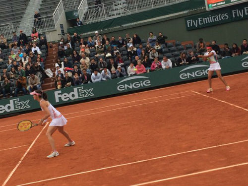 Roland Garros ngày 8: Raonic dừng bước vì chấn thương - 2