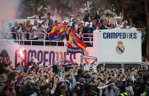 Real - Ronaldo quậy tung Bernabeu mừng "Undecima" - 2