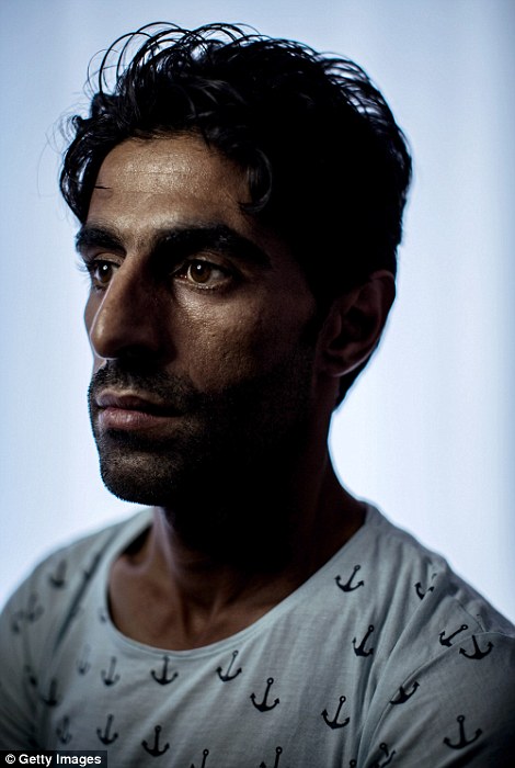 Ảnh nạn nhân của IS chụp sau khi bị tra tấn, "dính" đạn - 8