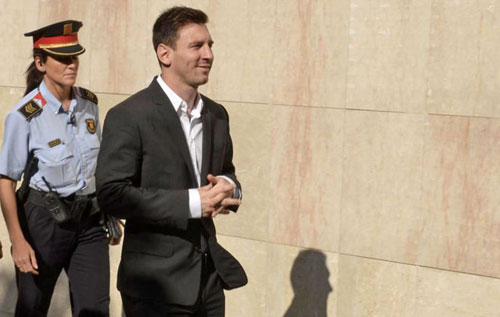 Messi hầu tòa: Đổ hết trách nhiệm cho bố - 1