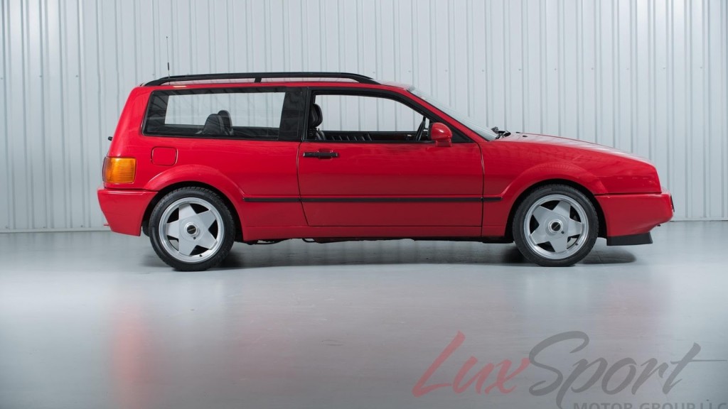 Magnum Volkswagen Corrado "độc" được rao bán 50.000 USD - 4