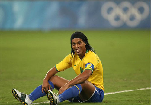 Tin HOT tối 3/6: Ronaldinho đóng phim võ thuật - 1