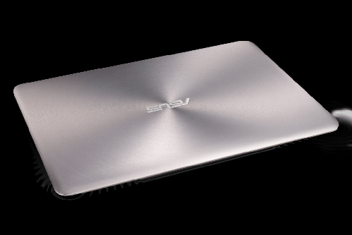 Asus ZenBook UX306UA siêu mỏng, cổng USB Type-C - 1
