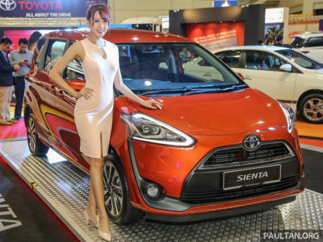 Sau khi trình làng tại sự kiện My Auto Fest 2016 cách đây khoảng hơn 1 tháng, nhà phân phối UMW Toyota ở Malaysia vừa công bố các thông số và giá cả chính thức của mẫu xe Sienta MPV này ở Malaysia.