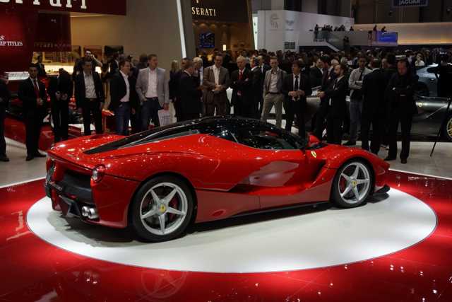 LaFerrari Spider mui trần giá 3,89 triệu USD sắp ra mắt - 3