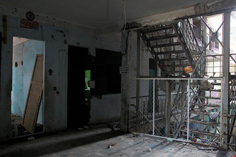 Bên trong chung cư "ma" sắp được tháo dỡ ở Sài Gòn - 10