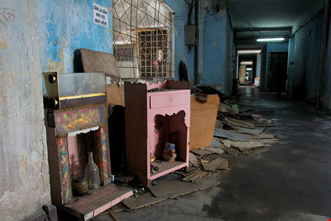 Bên trong chung cư "ma" sắp được tháo dỡ ở Sài Gòn - 13