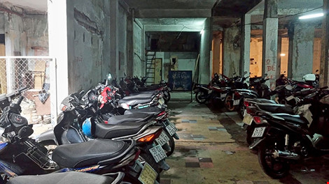 Bên trong chung cư "ma" sắp được tháo dỡ ở Sài Gòn - 3