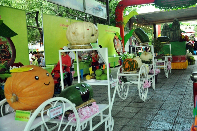 Trái cây khổng lồ hội tụ ở Sài Gòn - 10