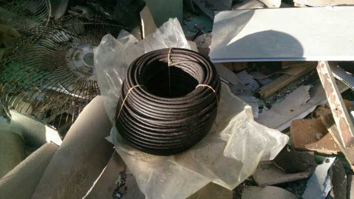 Vụ nổ ở đảo Phú Qúy: Tận thấy những bánh thuốc nổ - 5