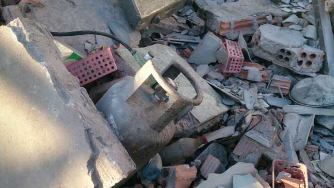 Vụ nổ ở đảo Phú Qúy: Tận thấy những bánh thuốc nổ - 6