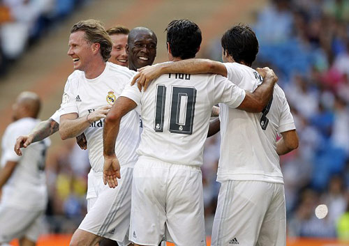 Figo, Raul “nhảy múa” cùng đội huyền thoại Real - 4