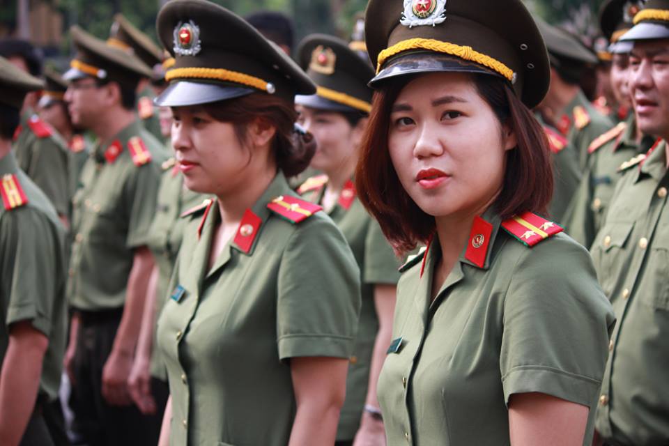 Ảnh: Trang phục xuân hè mới của ngành công an - 10