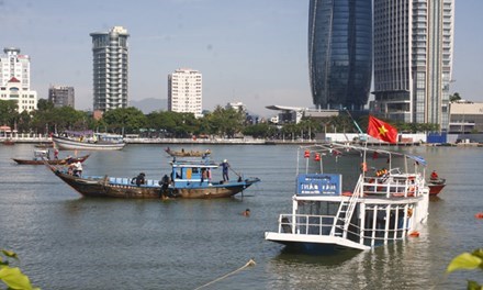 Chìm tàu ở Đà Nẵng - Tàu Thảo Vân 2 gây tai tiếng cho Đà Nẵng