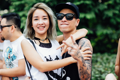 Thiếu nữ nóng bỏng "thiêu đốt' tiệc bể bơi ở Hà Nội - 3