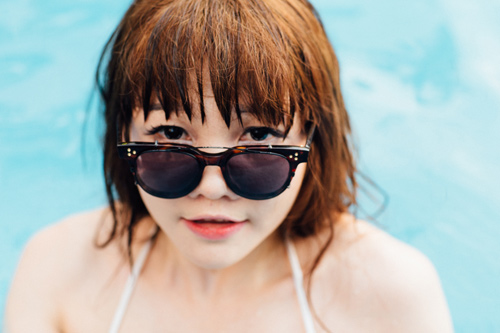 Thiếu nữ nóng bỏng "thiêu đốt' tiệc bể bơi ở Hà Nội - 7