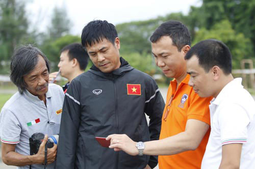 “Số hóa” bóng đá Việt - 1