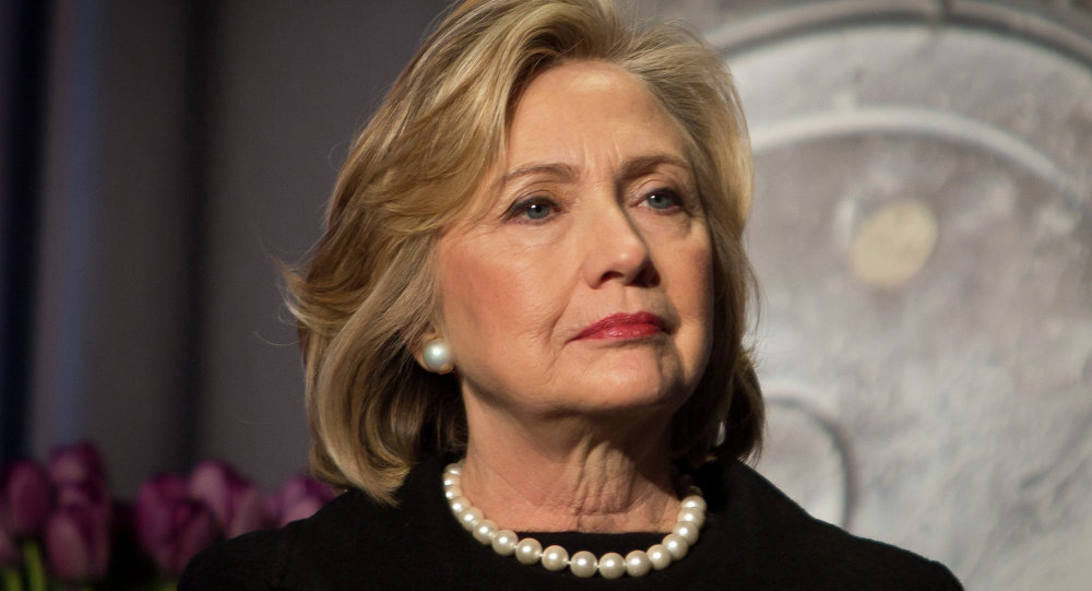 Bà Clinton “gom” đủ phiếu thành ứng viên tổng thống Mỹ - 1
