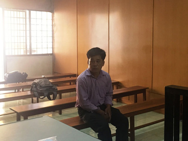 Làm nhục 2 nữ đồng nghiệp, thầy giáo vào tù - 1