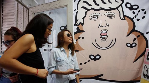 Giấy toilet in hình Donald Trump bán chạy không ngờ - 3