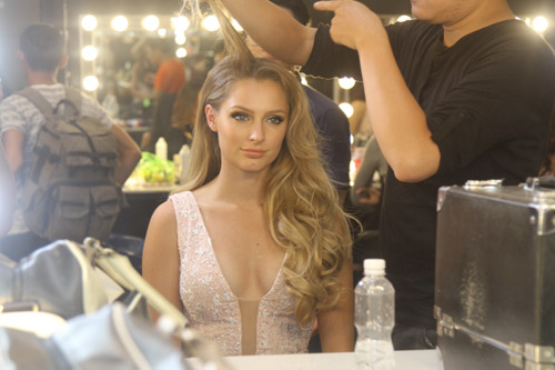 Người đẹp Đà Nẵng cao 1m80 là tân hoa khôi Áo dài! - 4