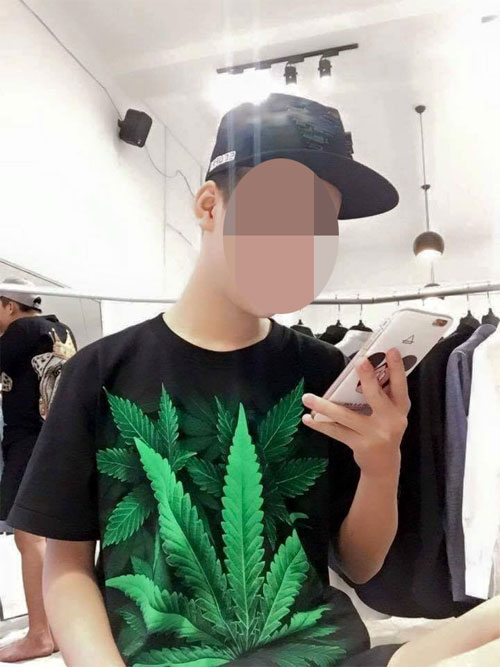 Đua nhau mặc áo lá cần: Thời trang "cưu mang" ma tuý? - 2