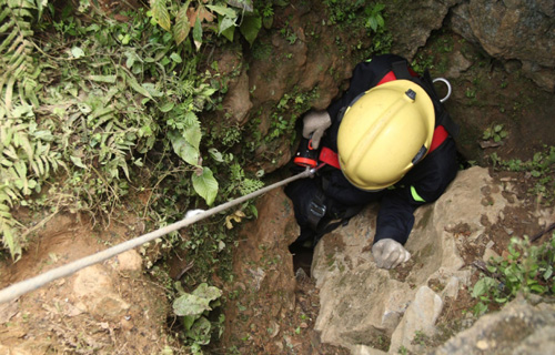 Ảnh: Toàn cảnh cứu hộ 3 phu vàng kẹt dưới hang Kịt - 6